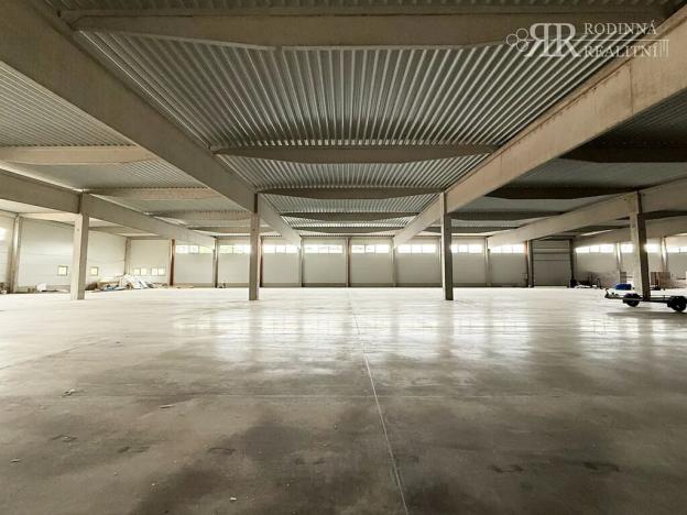 Pronájem skladu, Kladno, Milady Horákové, 3000 m2