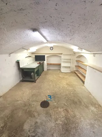 Prodej garáže, Praha - Bubeneč, Šmeralova, 19 m2