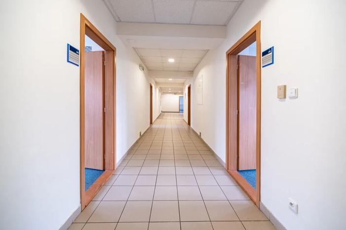 Pronájem kanceláře, Hradec Králové, Sušilova, 20 m2