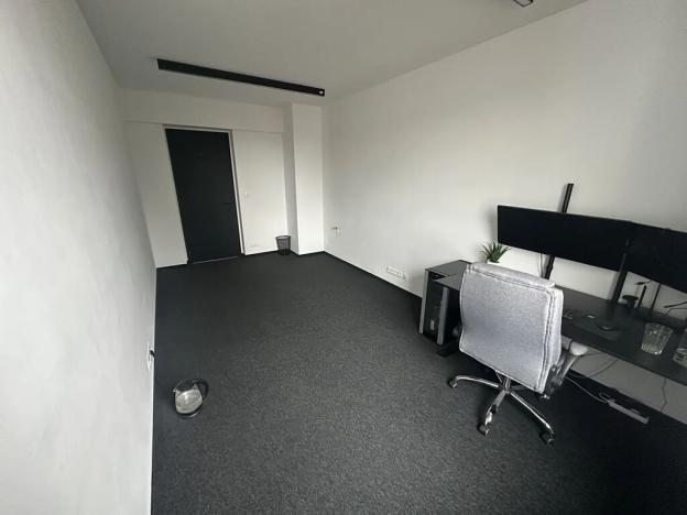 Pronájem kanceláře, Dobříš, náměstí Komenského, 15 m2