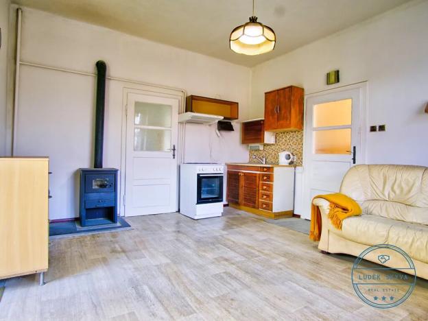 Prodej rodinného domu, Ostrov u Macochy, 58 m2