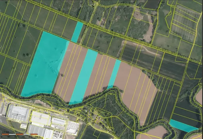 Prodej pole, Dvůr Králové nad Labem, 53584 m2