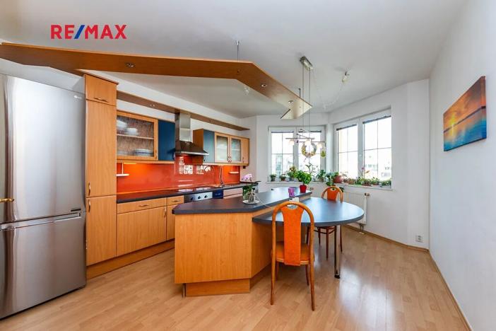 Prodej bytu 3+1, Praha - Hlubočepy, Voskovcova, 94 m2
