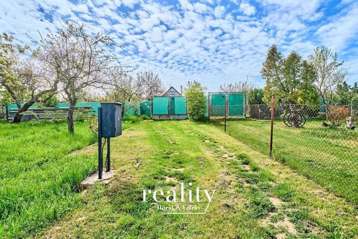 Prodej zahrady, Znojmo, Pražská zahr. C, 1985 m2