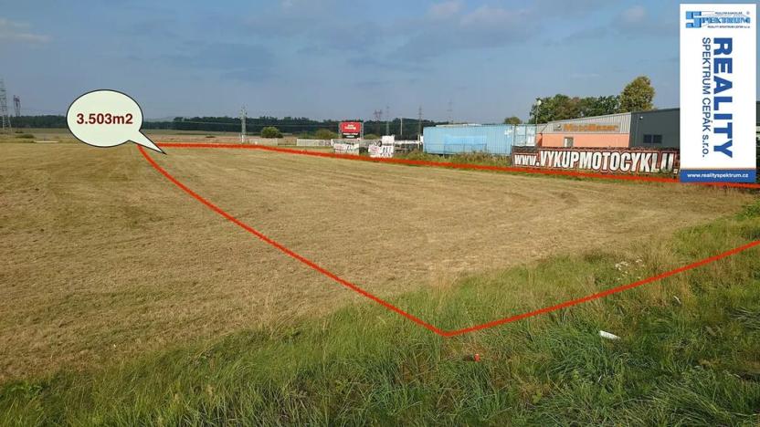 Prodej komerčního pozemku, Pištín, 3503 m2