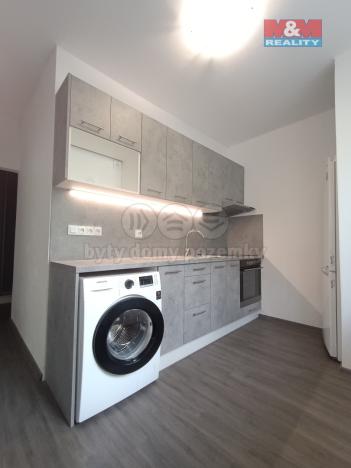 Pronájem bytu 2+1, Děčín - Děčín II-Nové Město, Riegrova, 56 m2