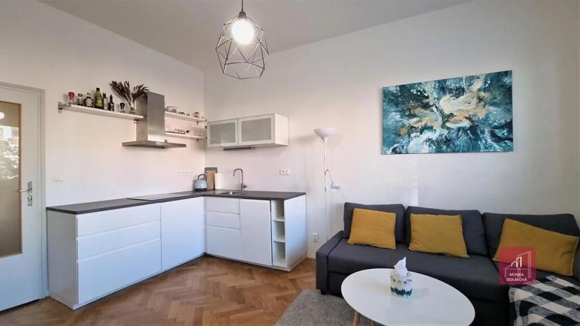 Pronájem bytu 2+kk, Brno, Mojmírovo náměstí, 45 m2