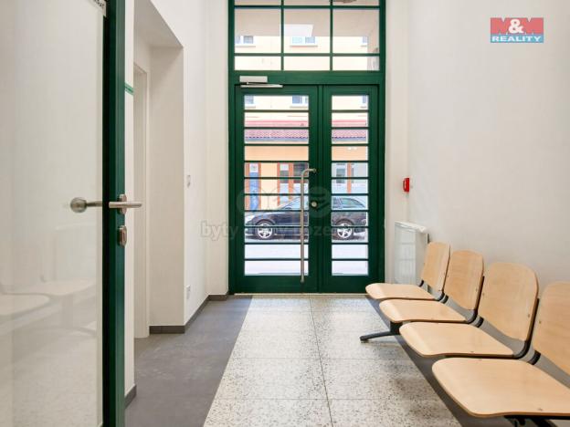 Pronájem obchodního prostoru, Opava - Město, Masarykova třída, 30 m2