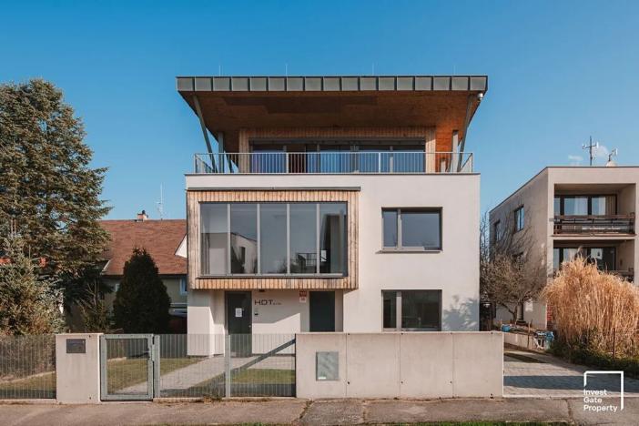 Pronájem kanceláře, České Budějovice, J. Dietricha, 371 m2