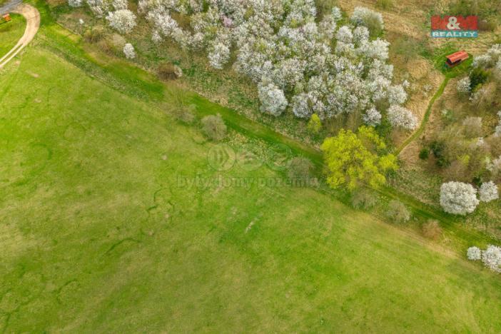 Prodej pole, Staré Město, 1837 m2