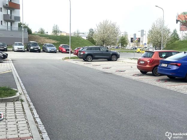 Pronájem garážového stání, Olomouc, Aloise Rašína, 12 m2