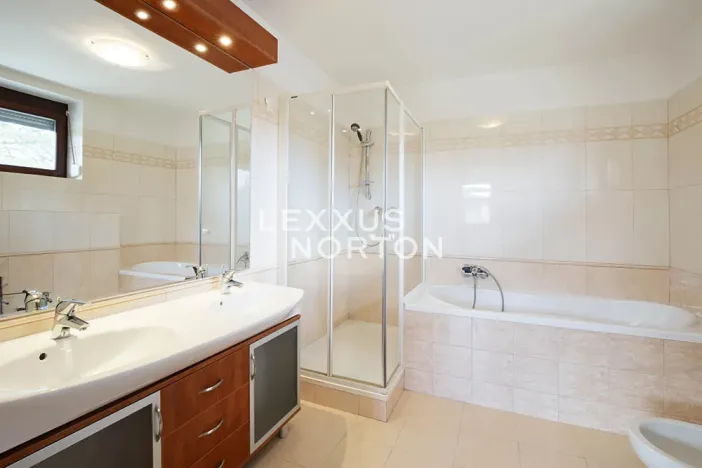 Pronájem rodinného domu, Praha - Nebušice, Nebušická, 373 m2