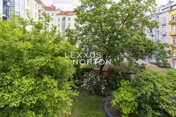 Pronájem bytu 2+kk, Praha - Vršovice, Žitomírská, 43 m2