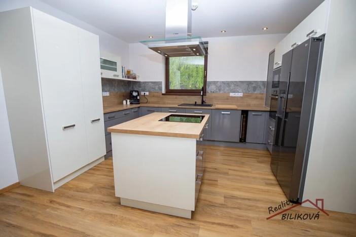 Prodej rodinného domu, Lázně Toušeň, Hlavní, 214 m2