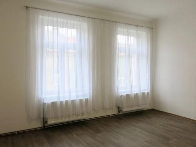 Pronájem bytu 1+kk, Plzeň, Radyňská, 26 m2