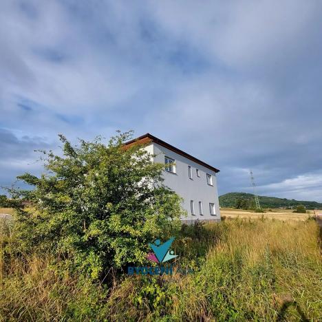 Prodej rodinného domu, Modlany, 305 m2