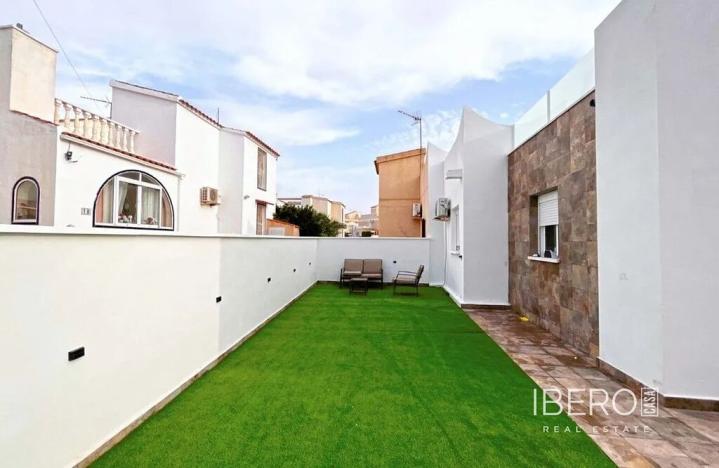 Prodej rodinného domu, Orihuela, Španělsko, Paseo Marítimo de Playa Flamenca, 85 m2