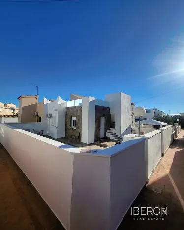 Prodej rodinného domu, Orihuela, Španělsko, Paseo Marítimo de Playa Flamenca, 85 m2