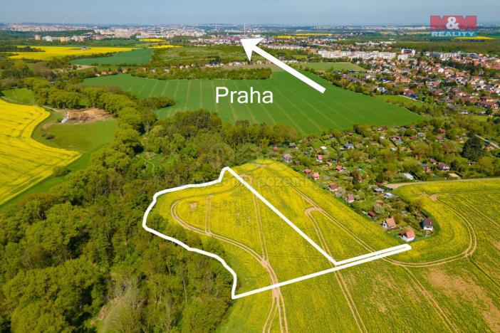 Prodej pole, Praha - Benice, 9488 m2
