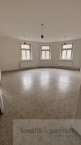 Prodej obchodního prostoru, Rumburk, Třída 9. května, 300 m2