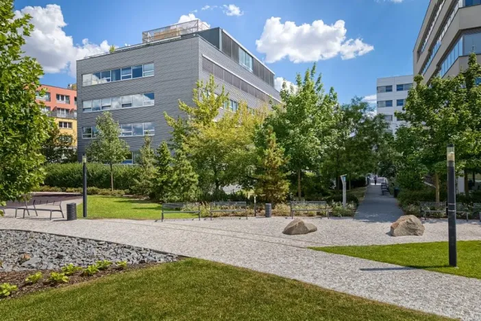 Pronájem kanceláře, Praha - Michle, Jemnická, 622 m2