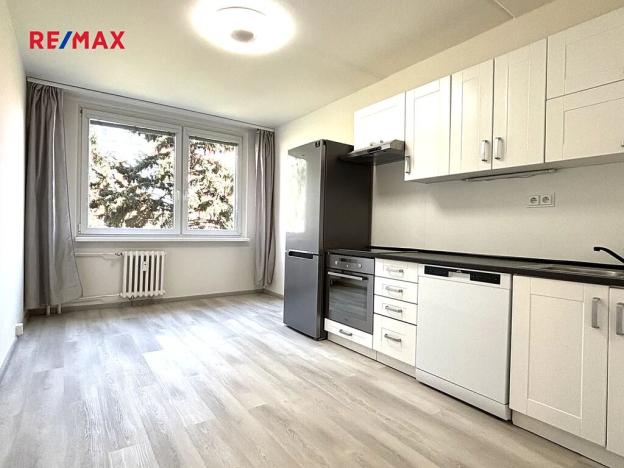 Pronájem bytu 2+kk, Praha - Černý Most, Bryksova, 39 m2