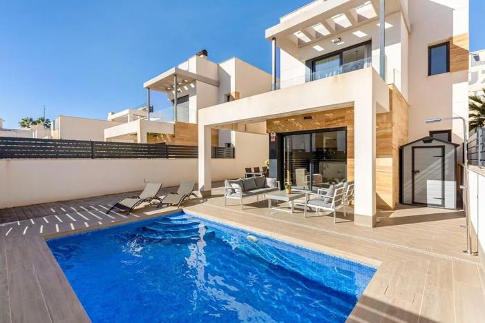 Prodej vily, Torrevieja, Španělsko, 89 m2