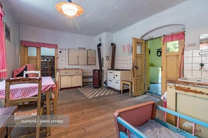 Prodej vícegeneračního domu, Chocenice, 280 m2