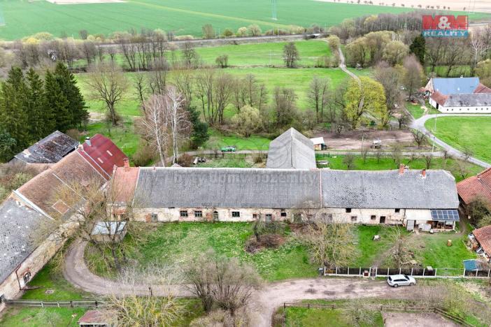 Prodej zemědělského objektu, Luková, 800 m2