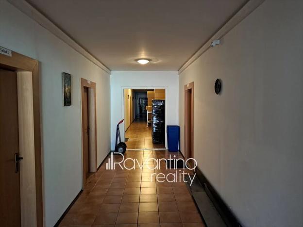 Pronájem kanceláře, Brno, Rokytova, 523 m2