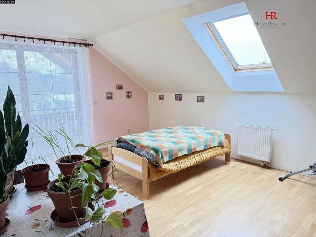 Prodej rodinného domu, Jenišovice, 355 m2