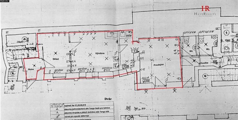 Pronájem obchodního prostoru, Benešov, Masarykovo náměstí, 72 m2