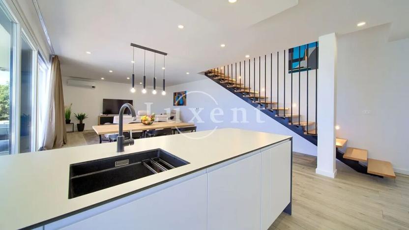 Prodej vily, Pag, Chorvatsko, 165 m2