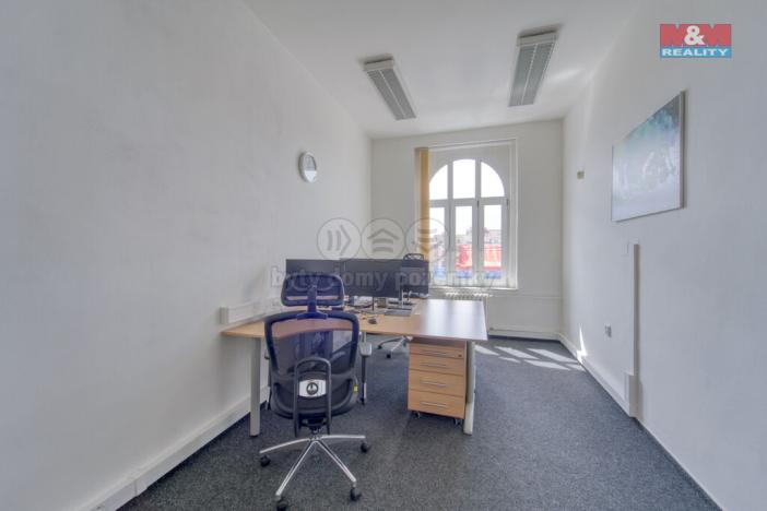Pronájem kanceláře, Plzeň, Hálkova, 786 m2