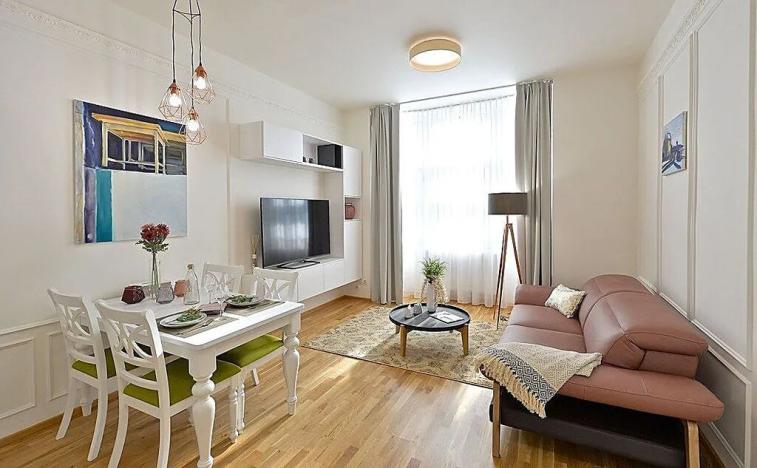 Pronájem bytu 2+kk, Praha - Bubeneč, Korunovační, 53 m2