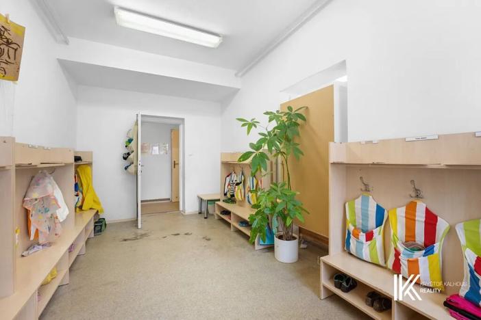 Pronájem komerční nemovitosti, Pardubice, Husova, 371 m2