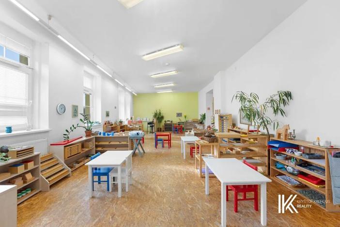 Pronájem komerční nemovitosti, Pardubice, Husova, 371 m2