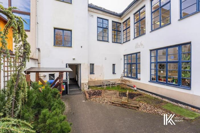 Pronájem komerční nemovitosti, Pardubice, Husova, 371 m2