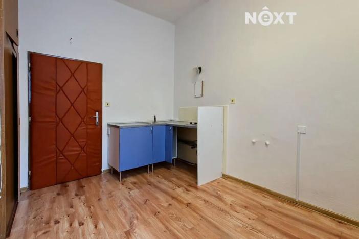 Pronájem kanceláře, Hradec Králové, U Fotochemy, 12 m2