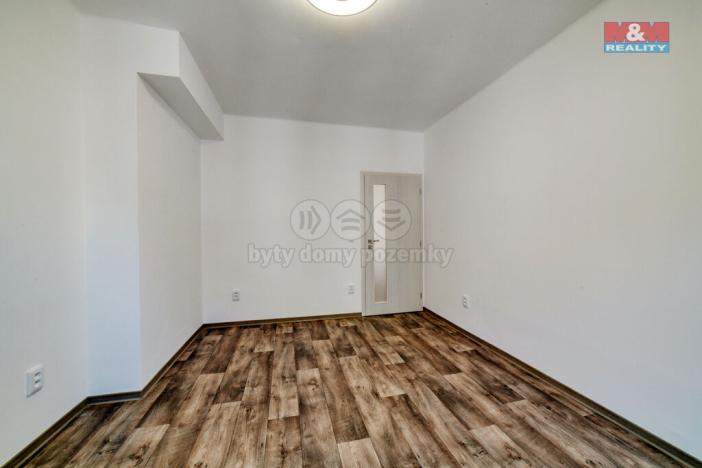 Prodej bytu 4+1, Cheb, Májová, 121 m2