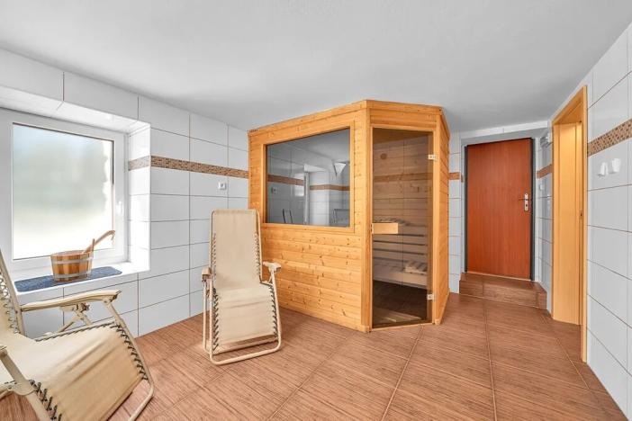 Prodej ubytování, Dolní Dvůr, 650 m2