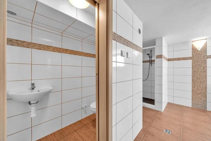 Prodej ubytování, Dolní Dvůr, 650 m2