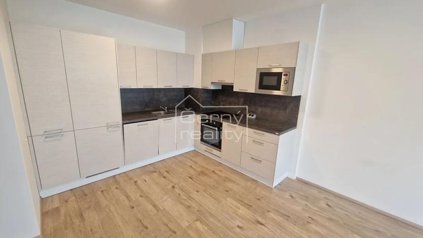 Pronájem bytu 2+kk, Pardubice, Na Spravedlnosti, 69 m2
