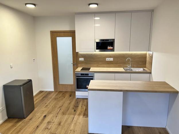 Prodej bytu 1+kk, Praha - Hlubočepy, Kurandové, 26 m2