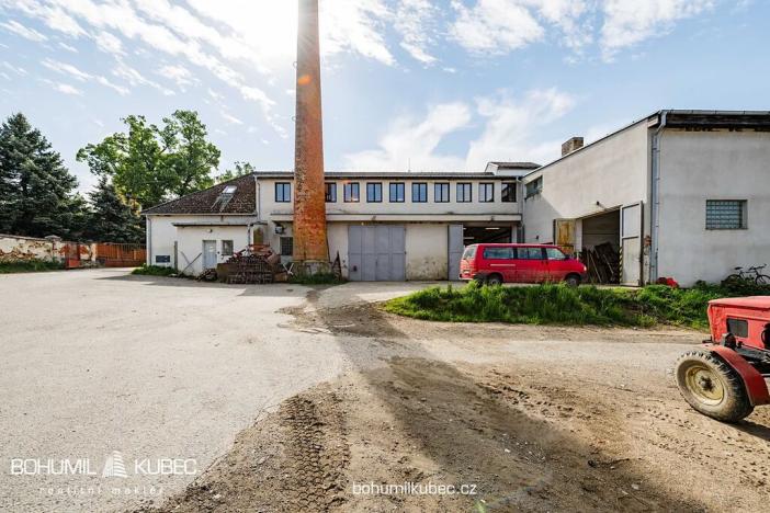 Pronájem zemědělského objektu, Budislav, 1376 m2