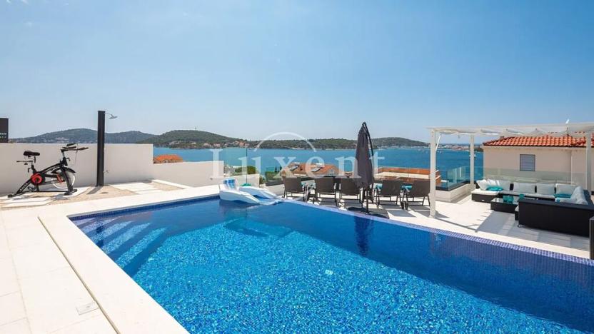 Prodej vily, Rogoznica, Chorvatsko, 300 m2