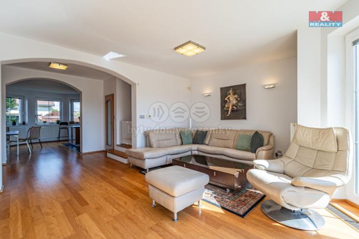 Prodej rodinného domu, Veltrusy, U Stadionu, 180 m2