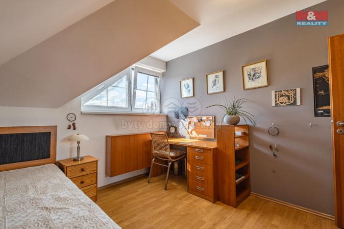 Prodej rodinného domu, Veltrusy, U Stadionu, 180 m2