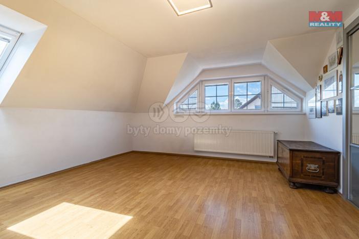 Prodej rodinného domu, Veltrusy, U Stadionu, 180 m2