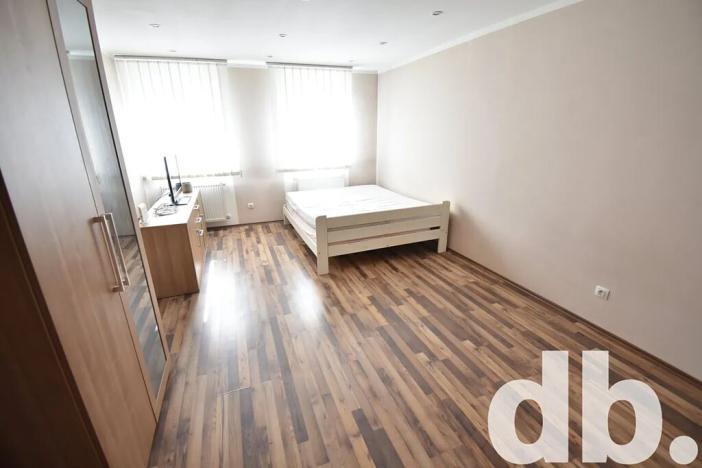 Pronájem bytu 1+1, Karlovy Vary, Zeyerova, 35 m2